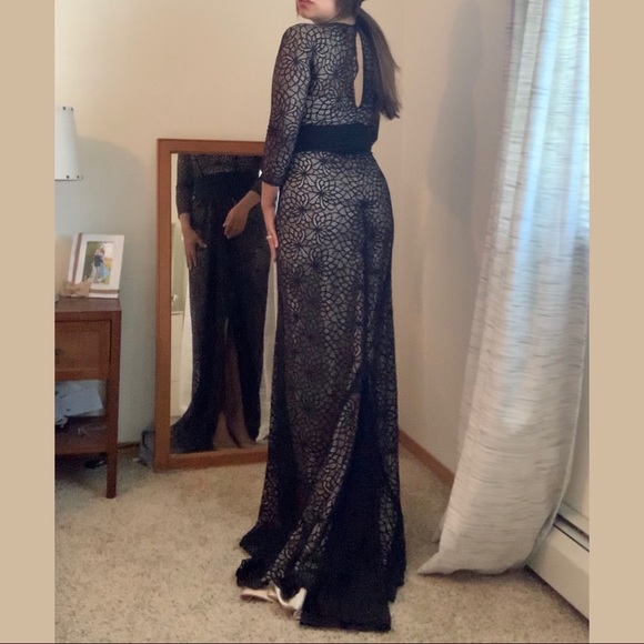 Mermaid black lace dress with train - Picture 7 of 7